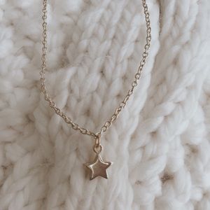 Single star necklace ⭐️
